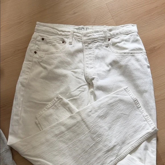 Abercrombie & Fitch White Straight Leg Jeans - Picture 4 of 4